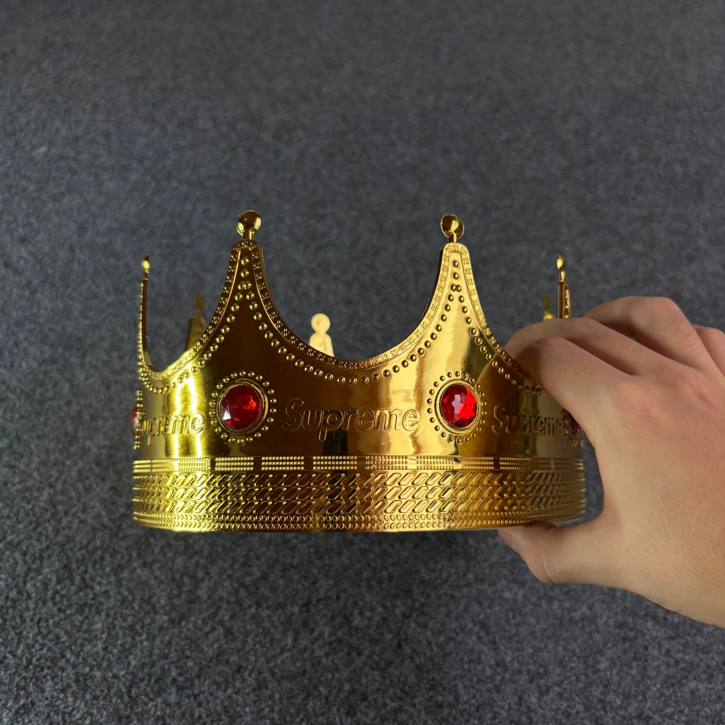 Supreme SS26 crown