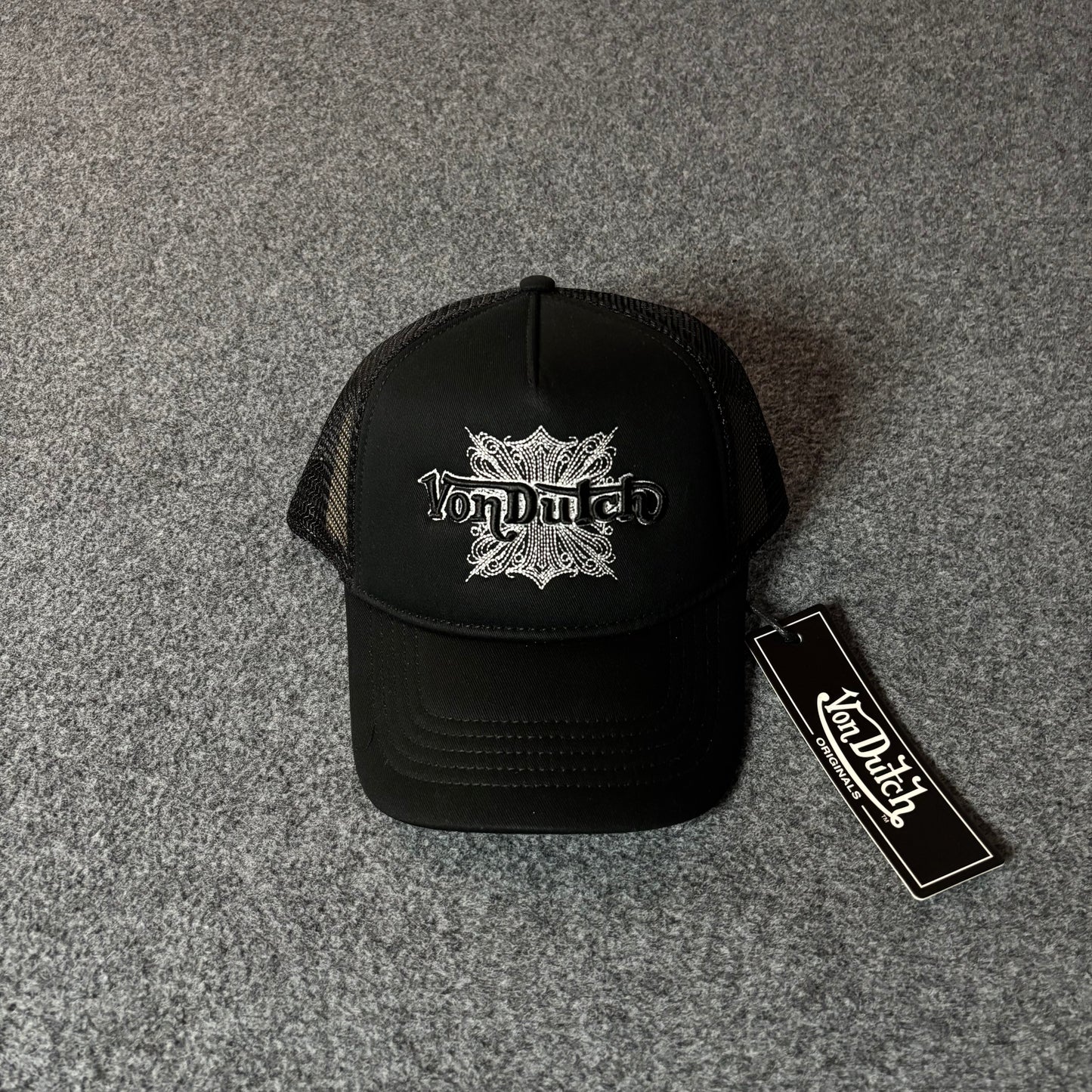 Von Dutch embroidery logo black and white