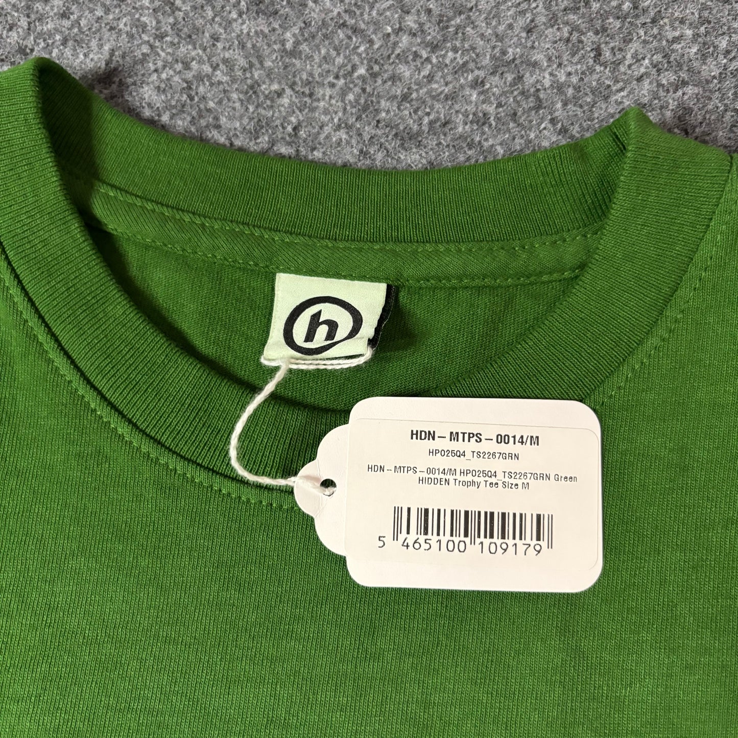 Hidden x Sega Sonic trophy green tee