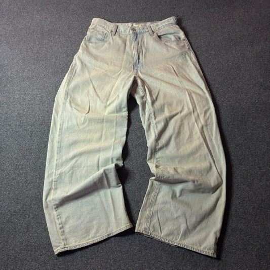 Levi’s cinch baggy jeans light blue