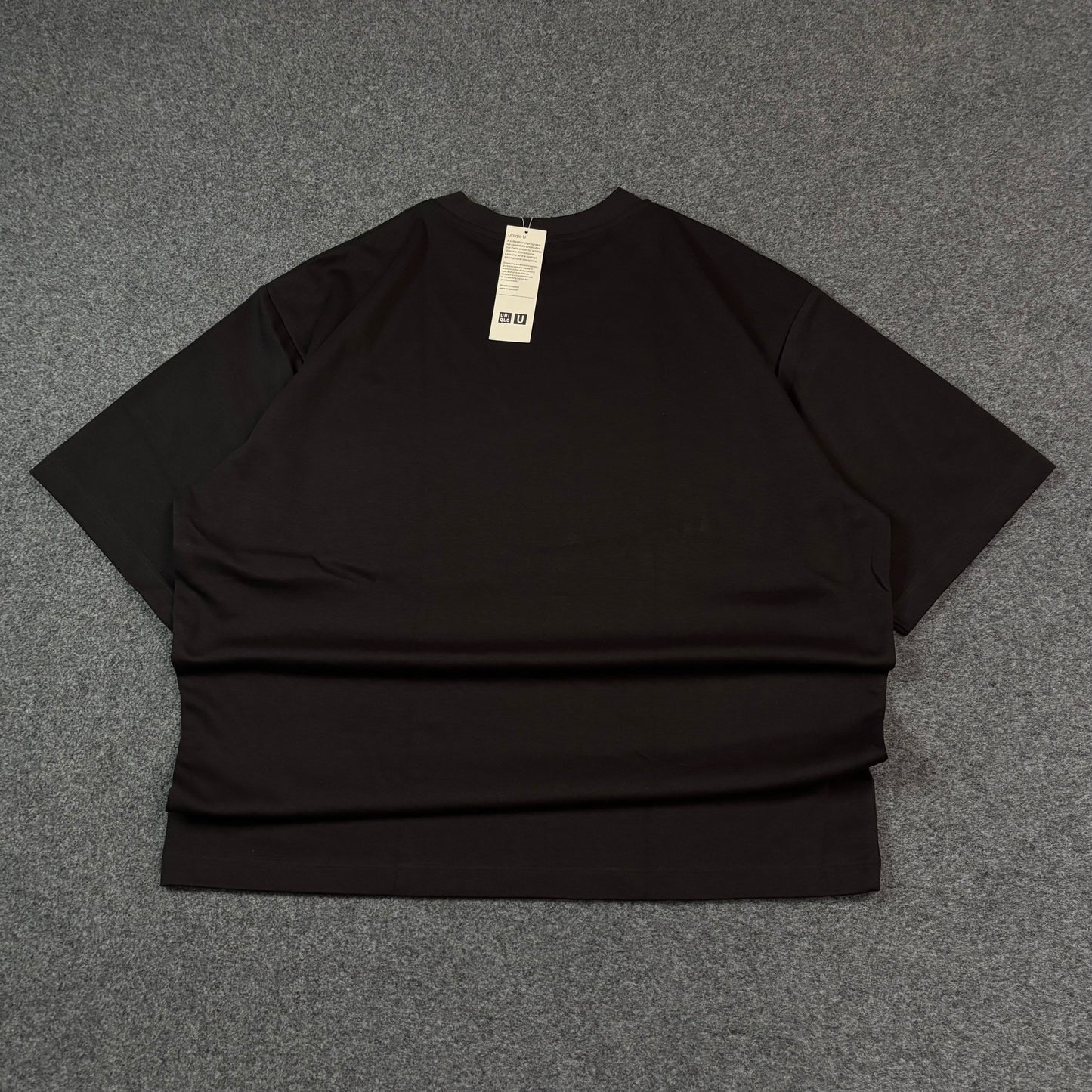 Uniqlo Airsm oversized black tee