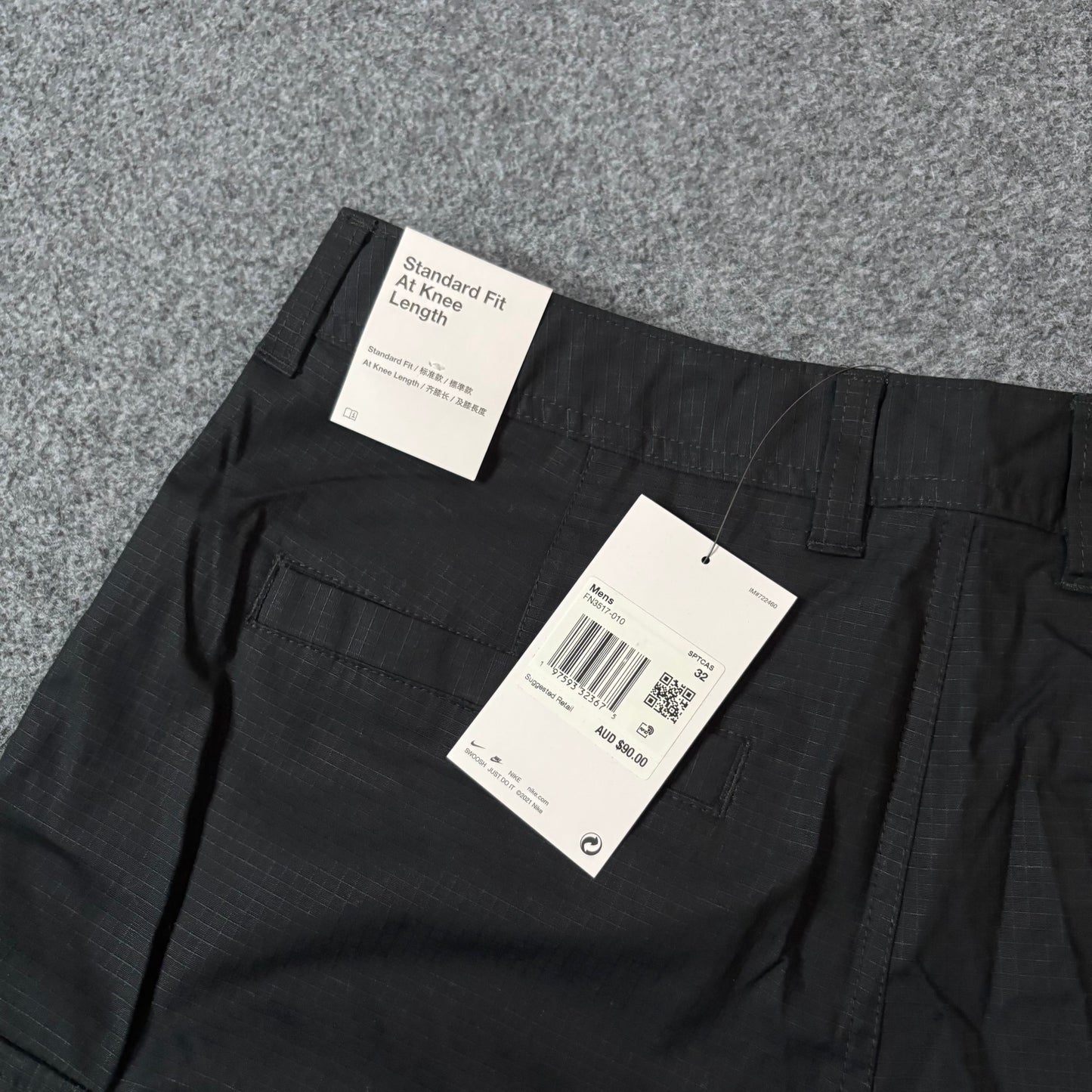 Nike cargo shorts black