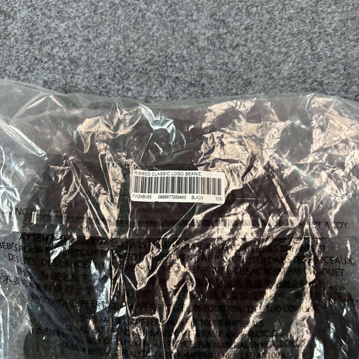 Supreme ribbed classic logo beanie black