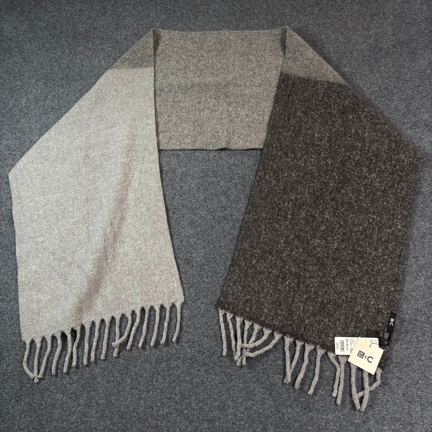 Uniqlo :C scuffle yarn chunky stole