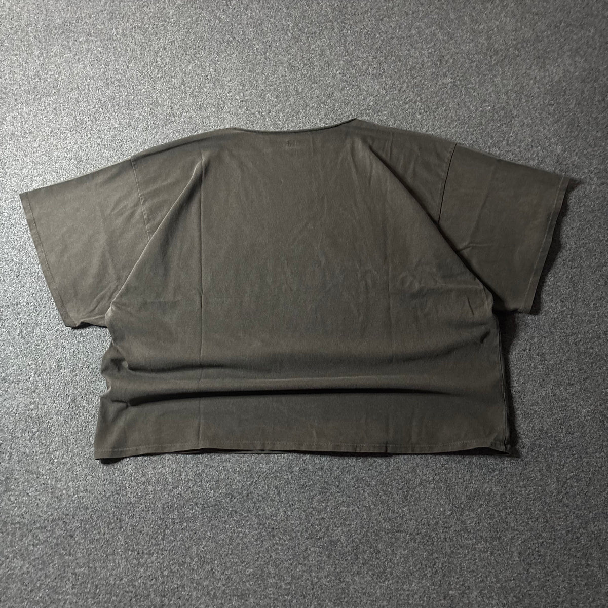 Yeezy vultures grey cross tee