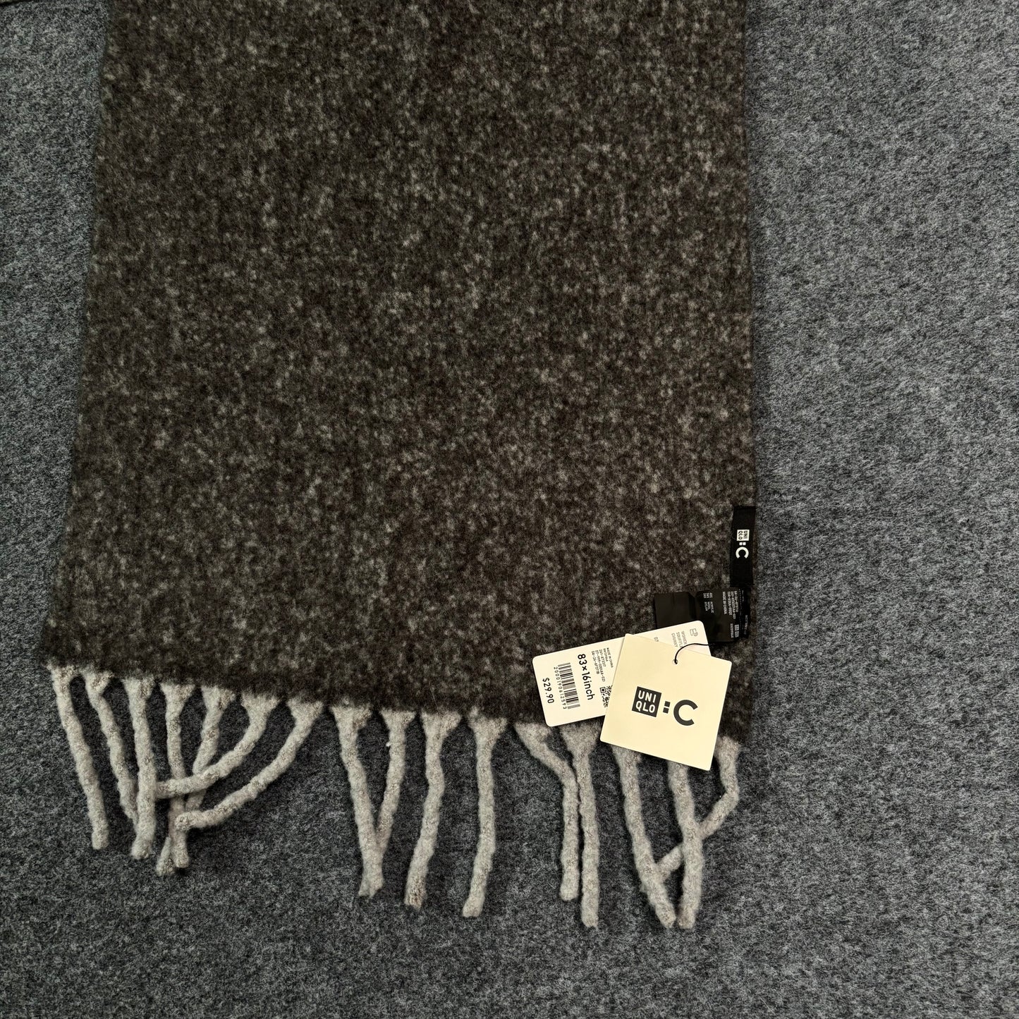 Uniqlo :C scuffle yarn chunky stole