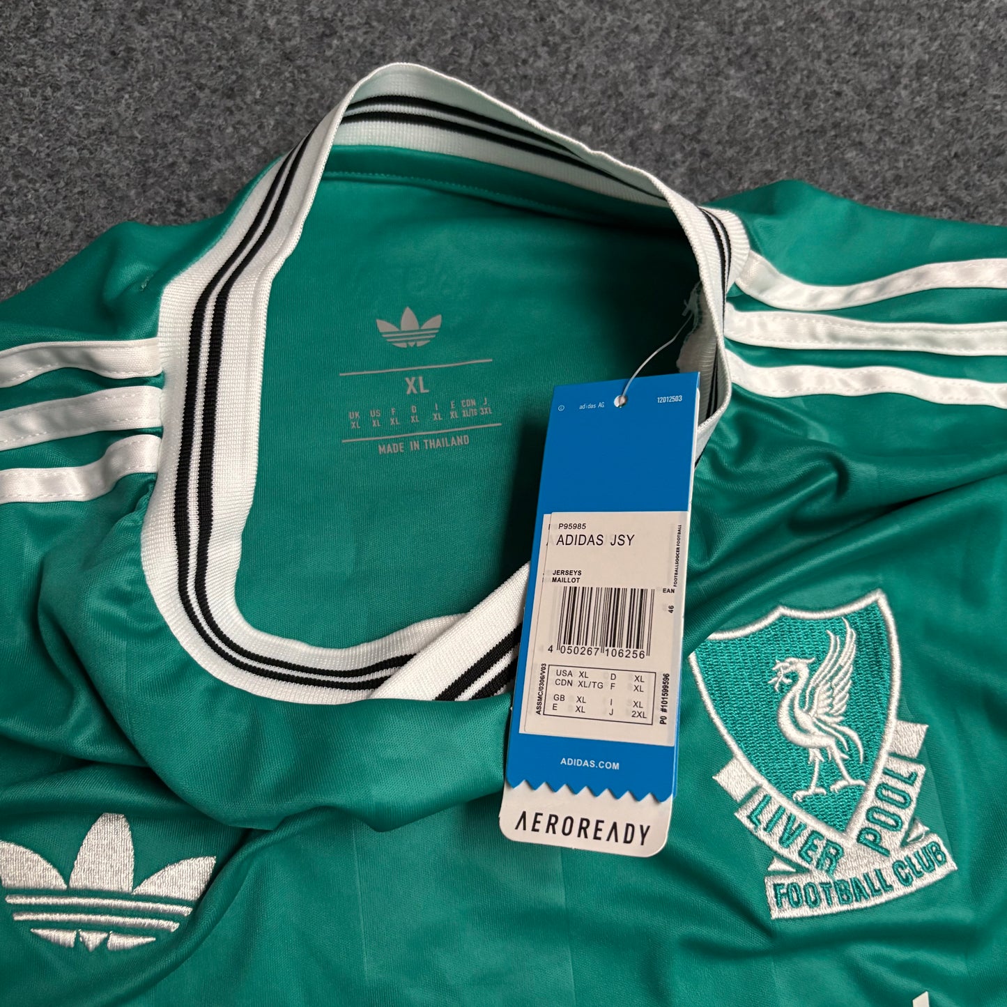 Liverpool Szoboszlai 25/26 tercer jersey