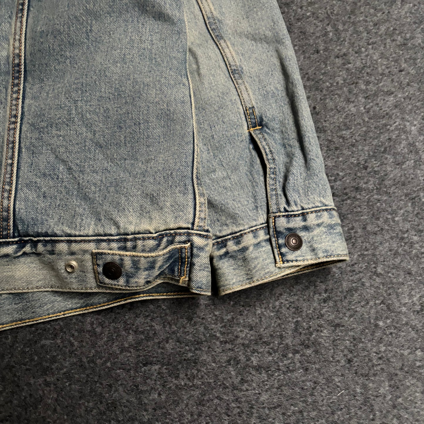 Levis fur denim jacket light blue