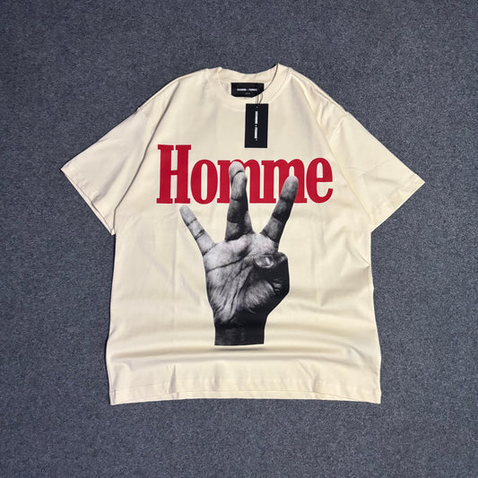 Homme Femme twisted fingers beige red tee