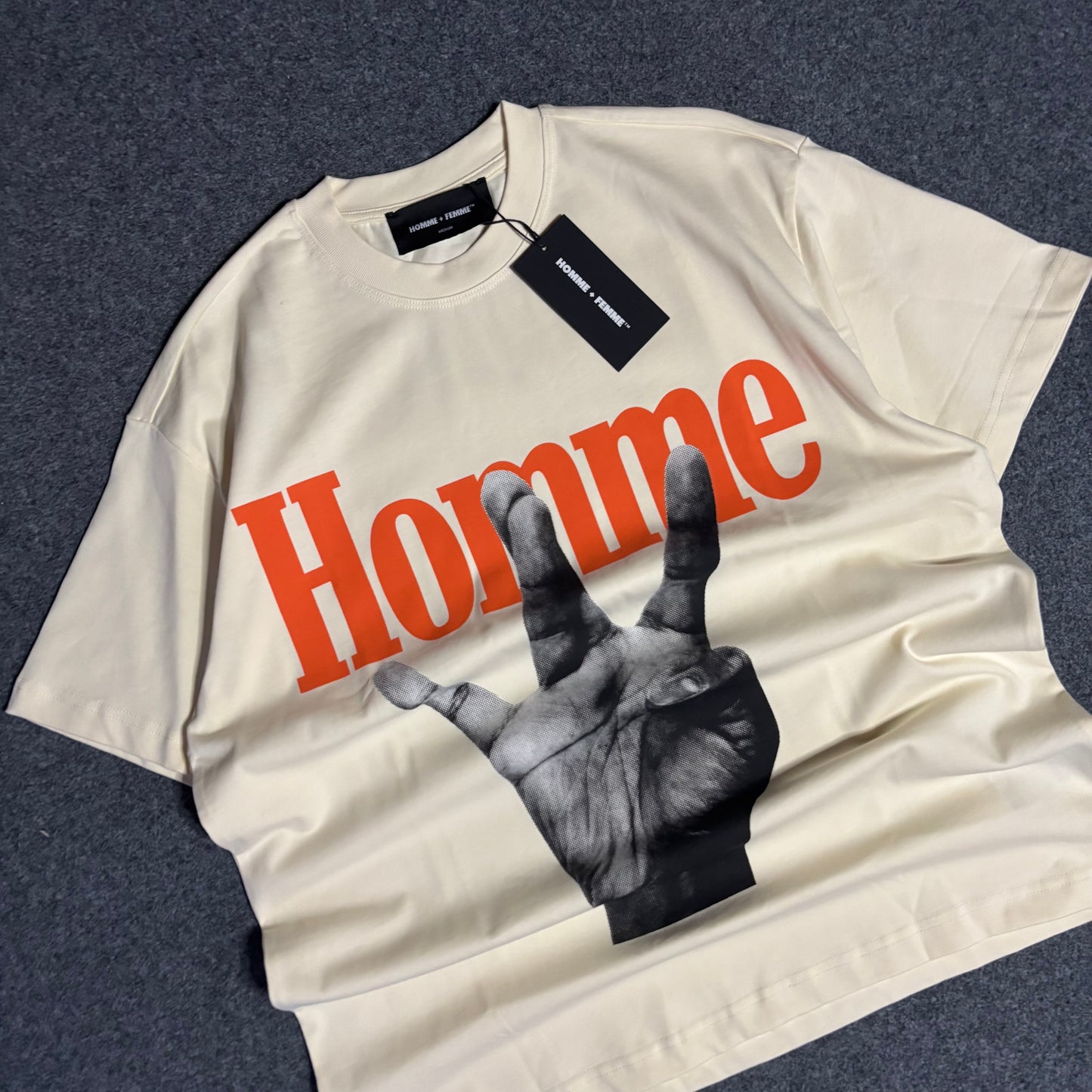 Homme Femme twisted fingers orange tee