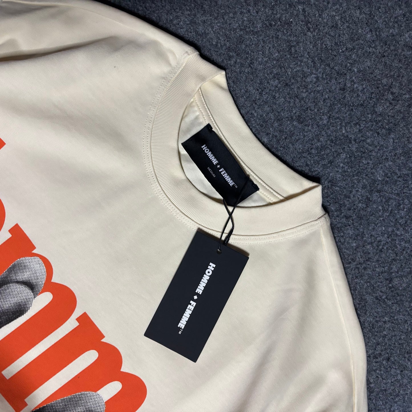 Homme Femme twisted fingers orange tee