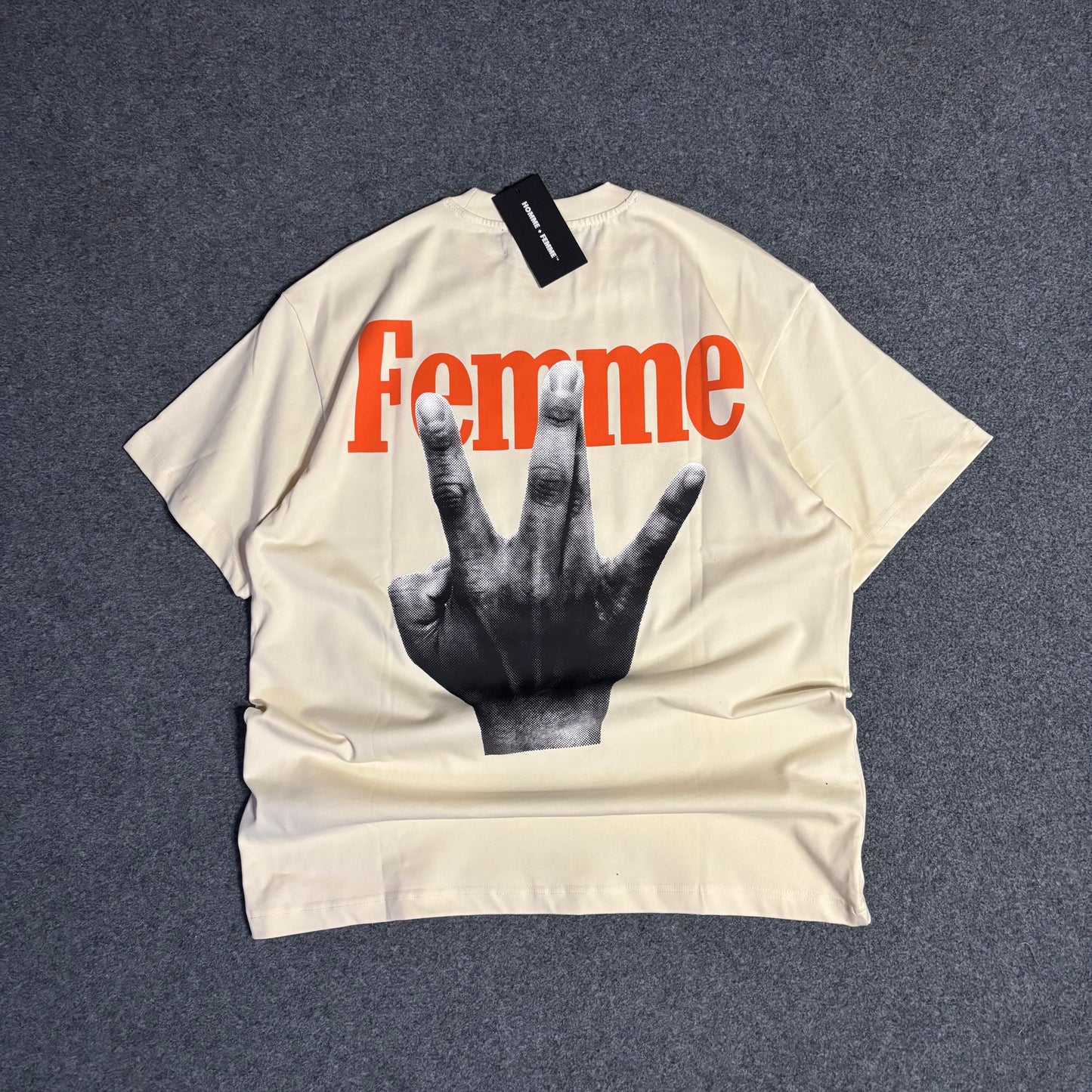 Homme Femme twisted fingers orange tee