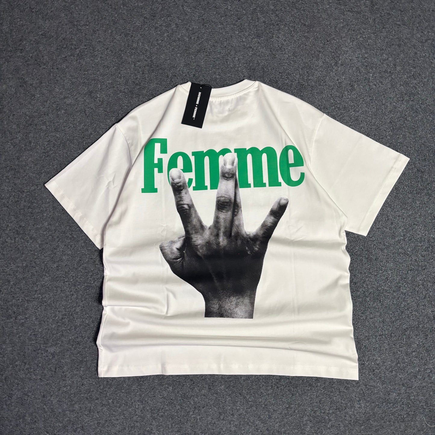 Homme Femme twisted fingers white green