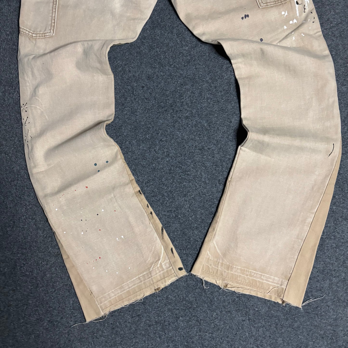 Mnml double knee flared paint splattered pants