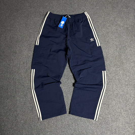 Adidas baggy trackpant blue