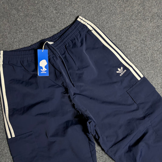 Adidas baggy trackpant blue