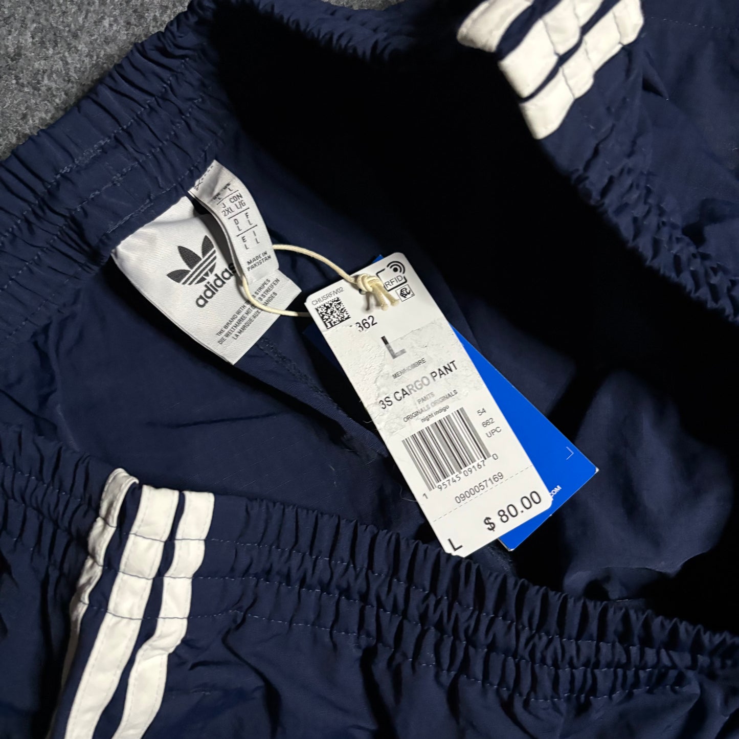 Adidas baggy trackpant blue