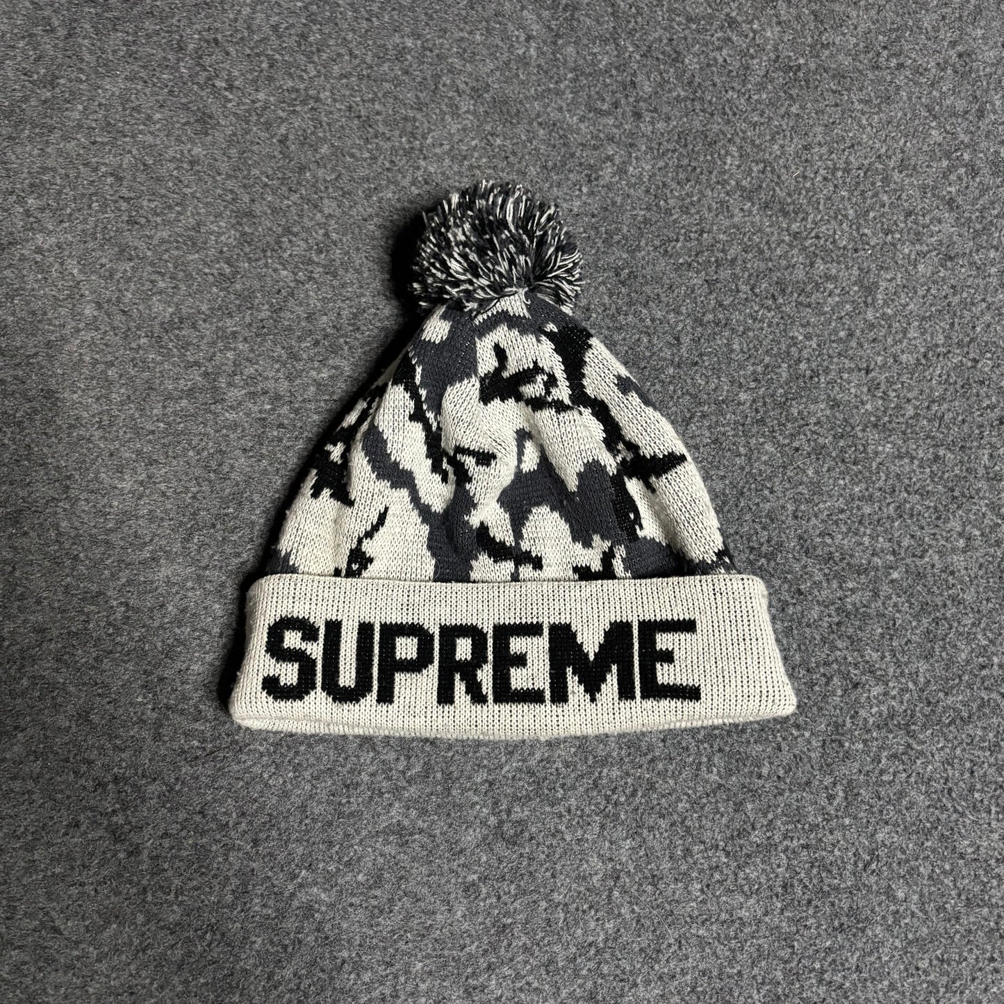 Supreme snow digi camo beanie vintage