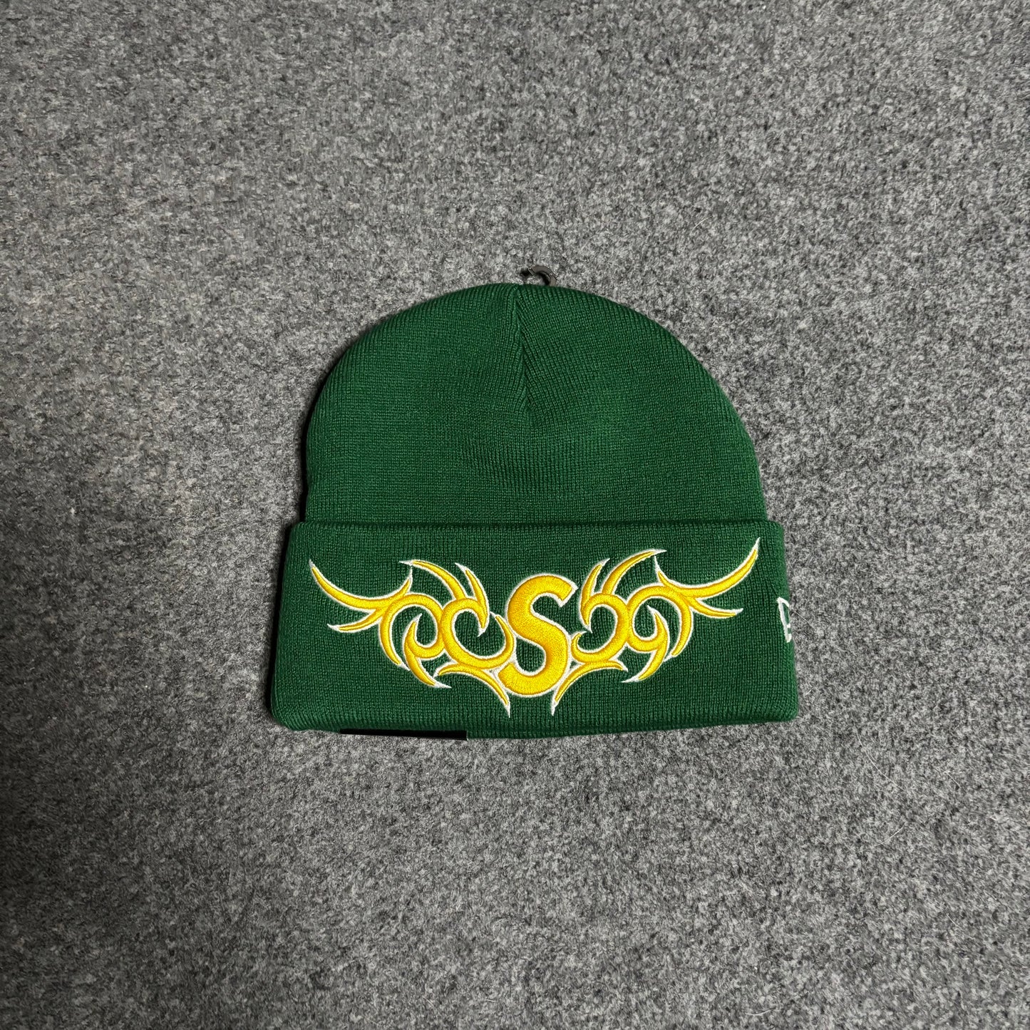 Supreme tribal S beanie green/yellow