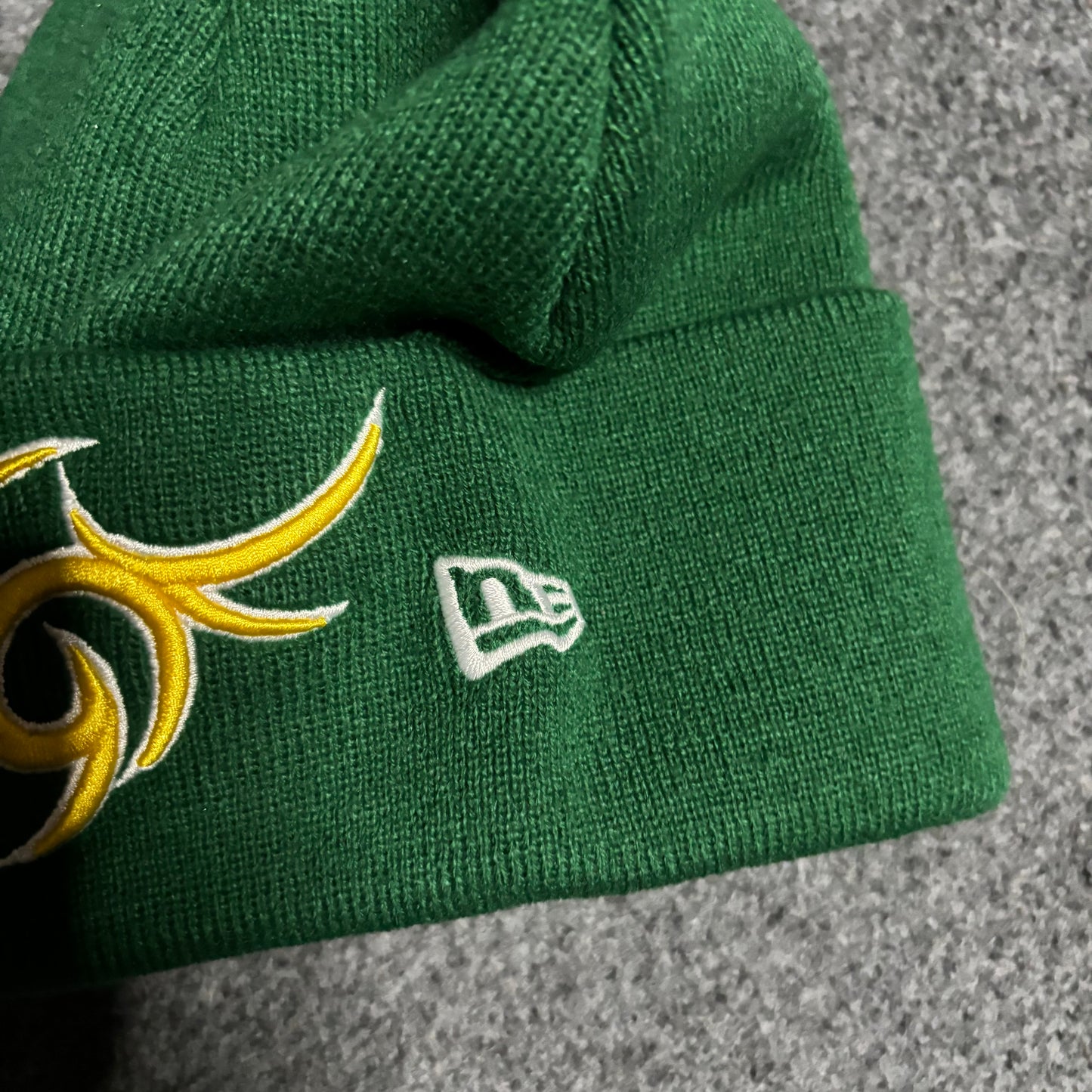 Supreme tribal S beanie green/yellow