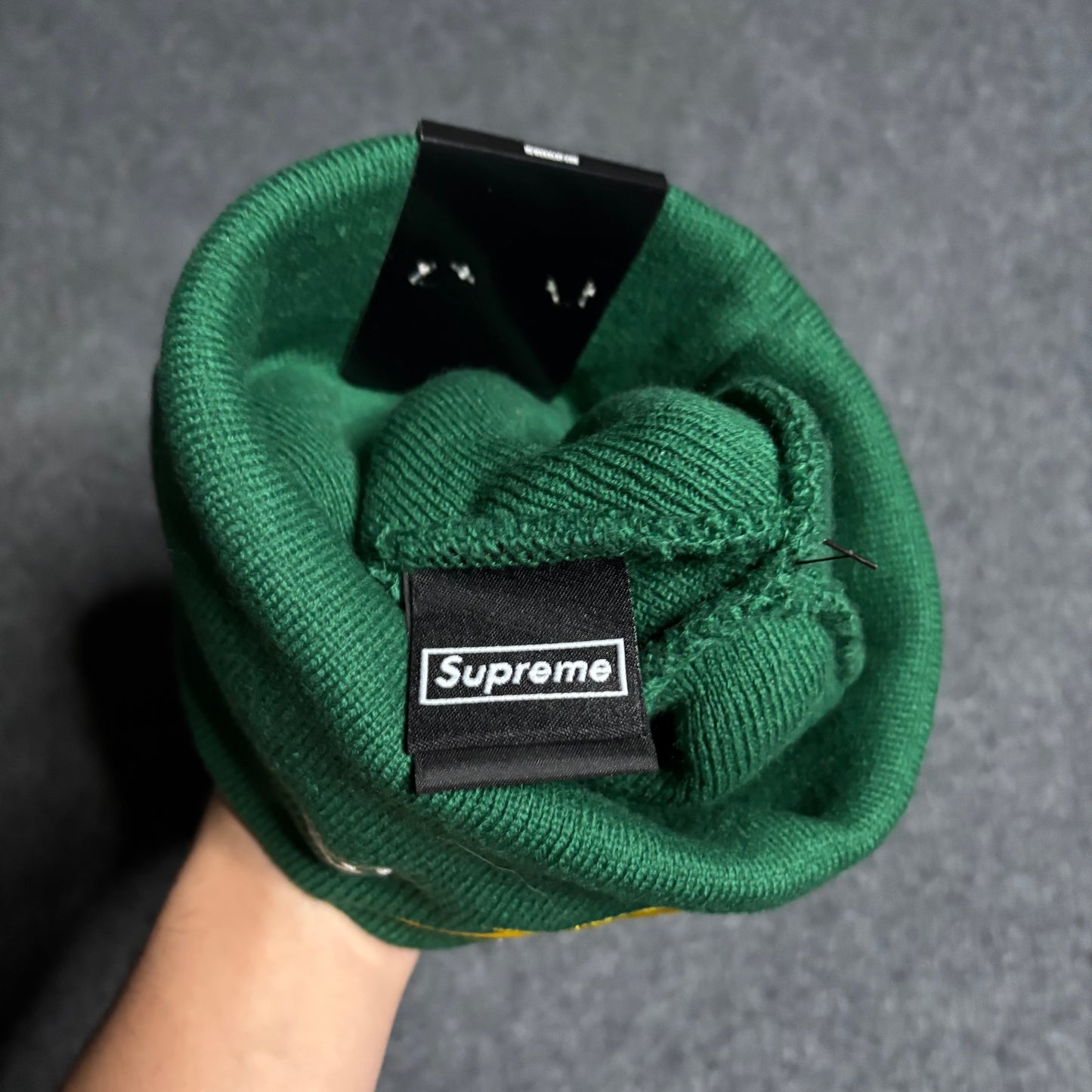 Supreme tribal S beanie green/yellow