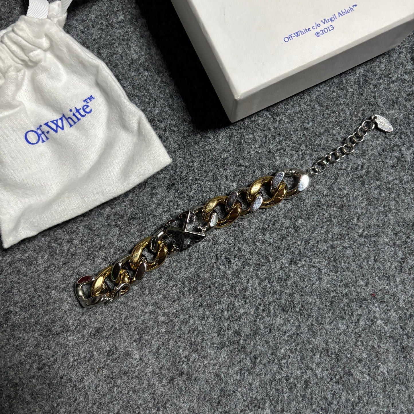 Off White arrow chain brazalete bi tone