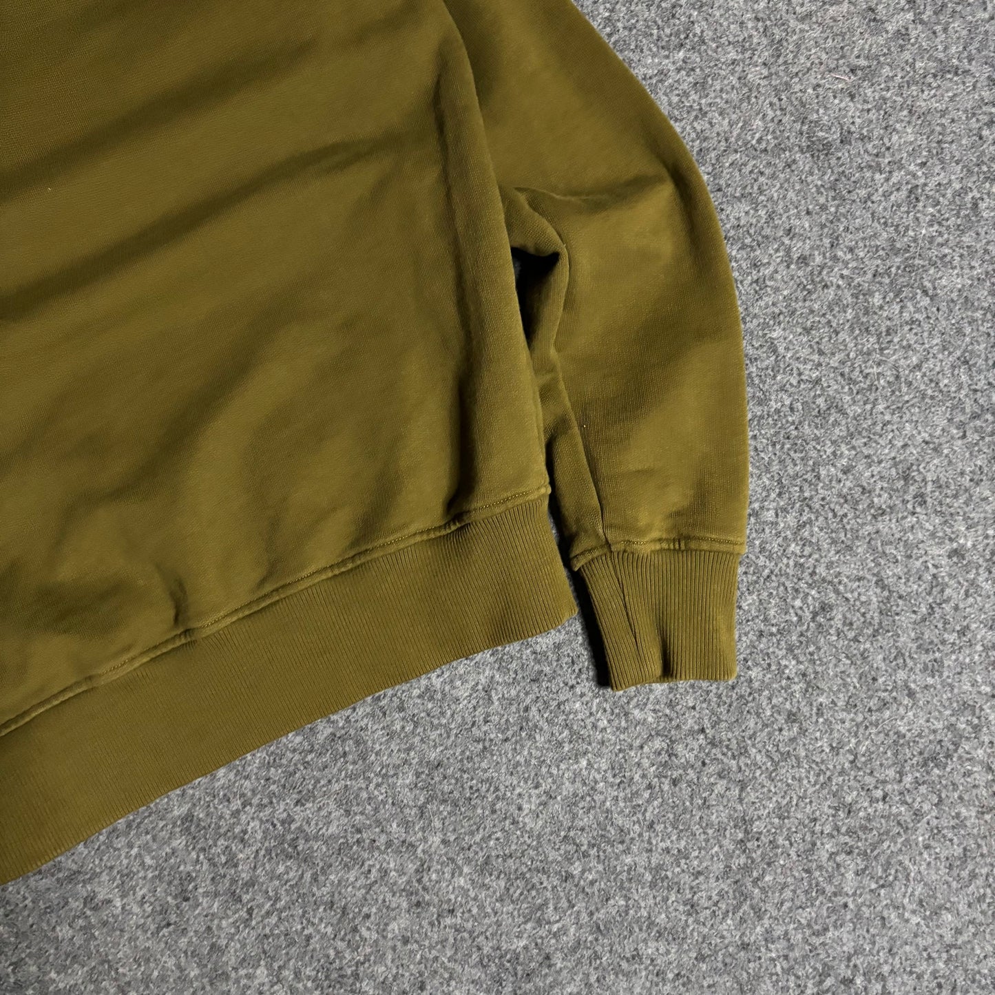 Ami paris olive crewneck