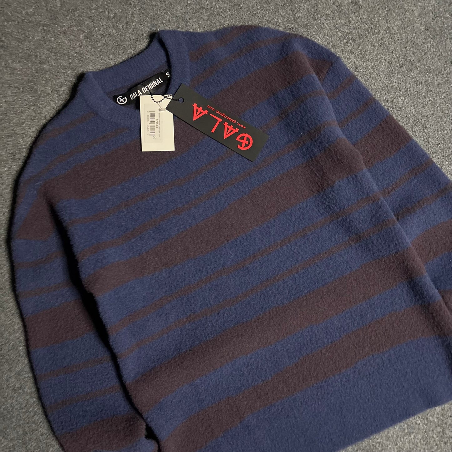 Gala knit stripes sweater