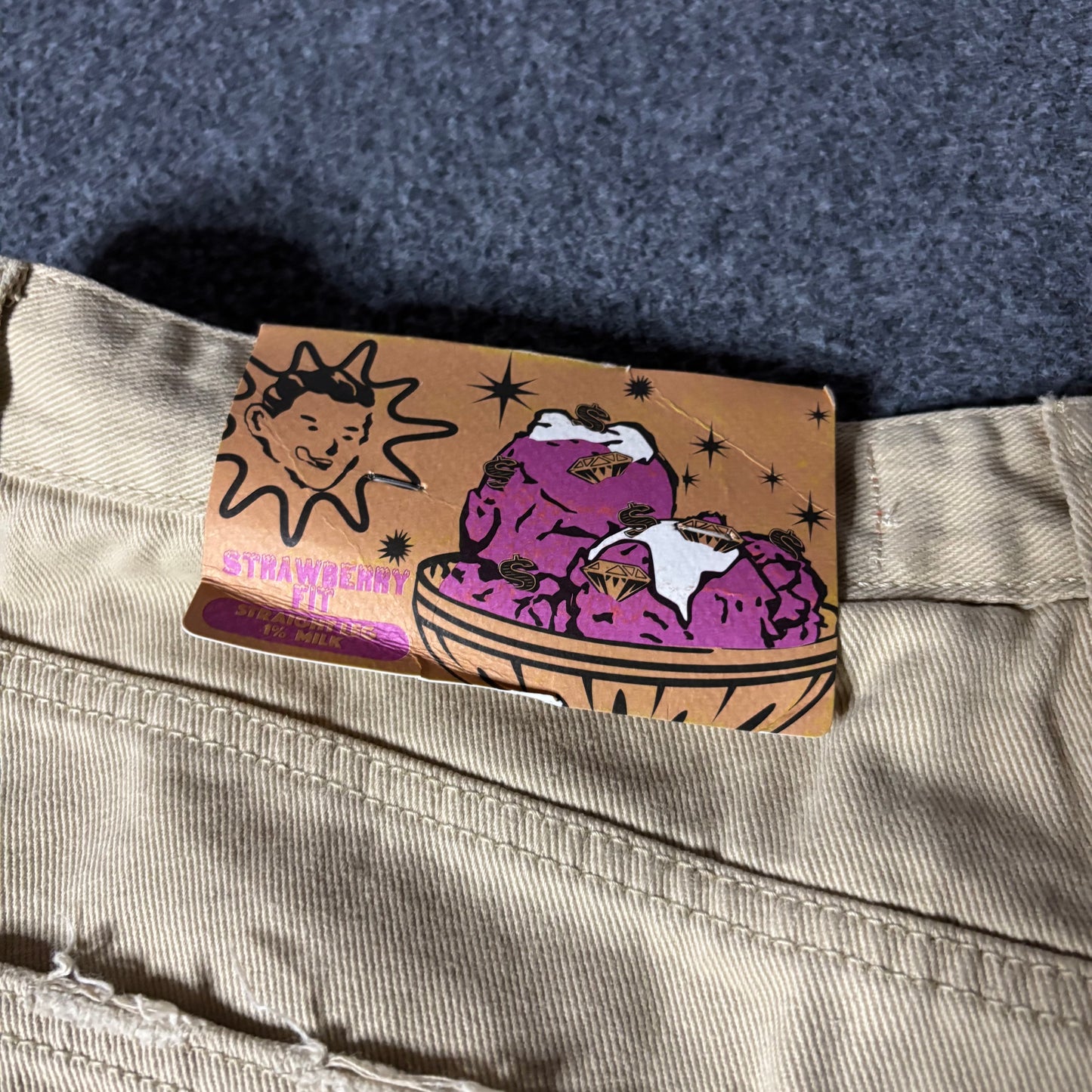 Ice cream running dog strawberry fit straight leg