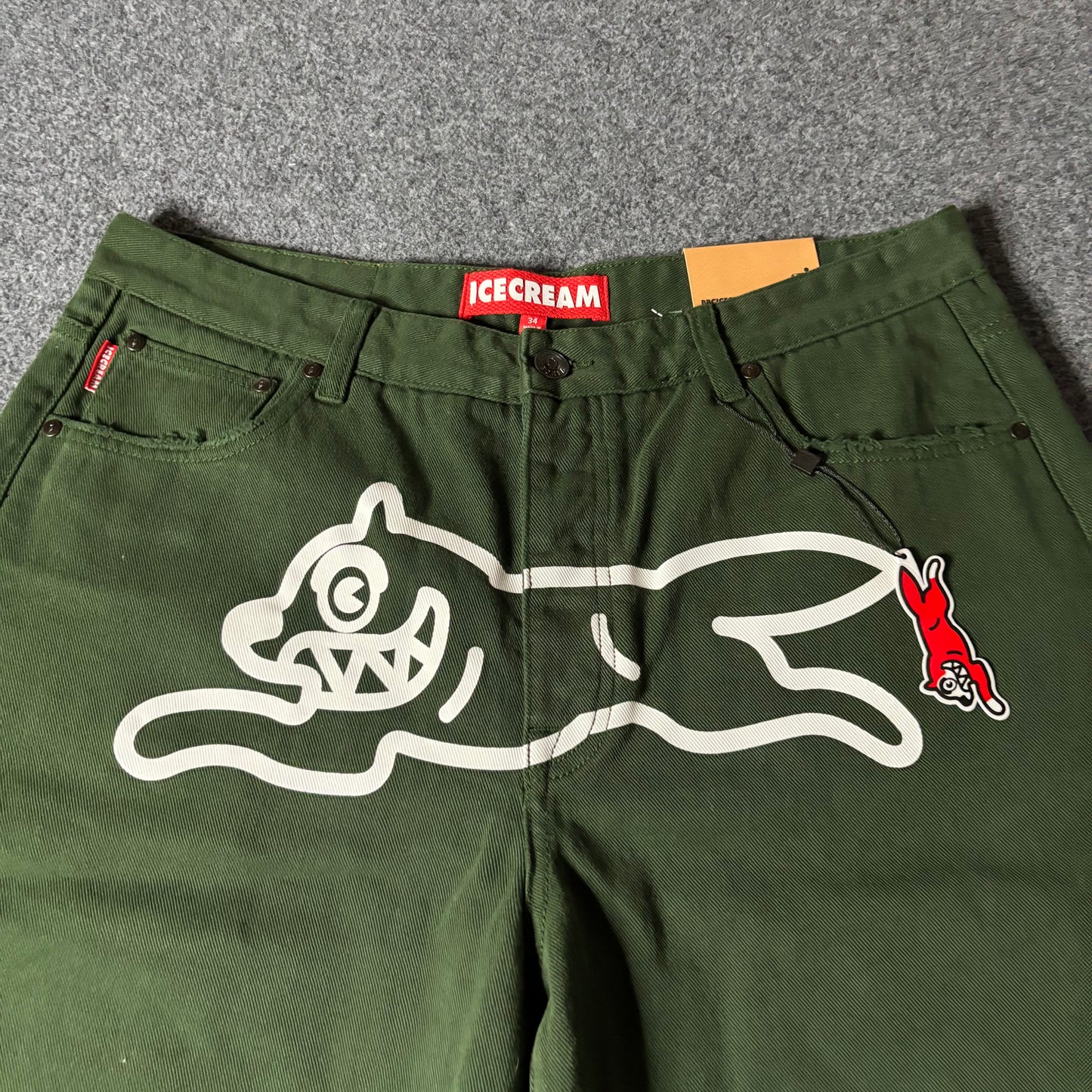 Ice Cream running dog strawberry fit straight leg green
