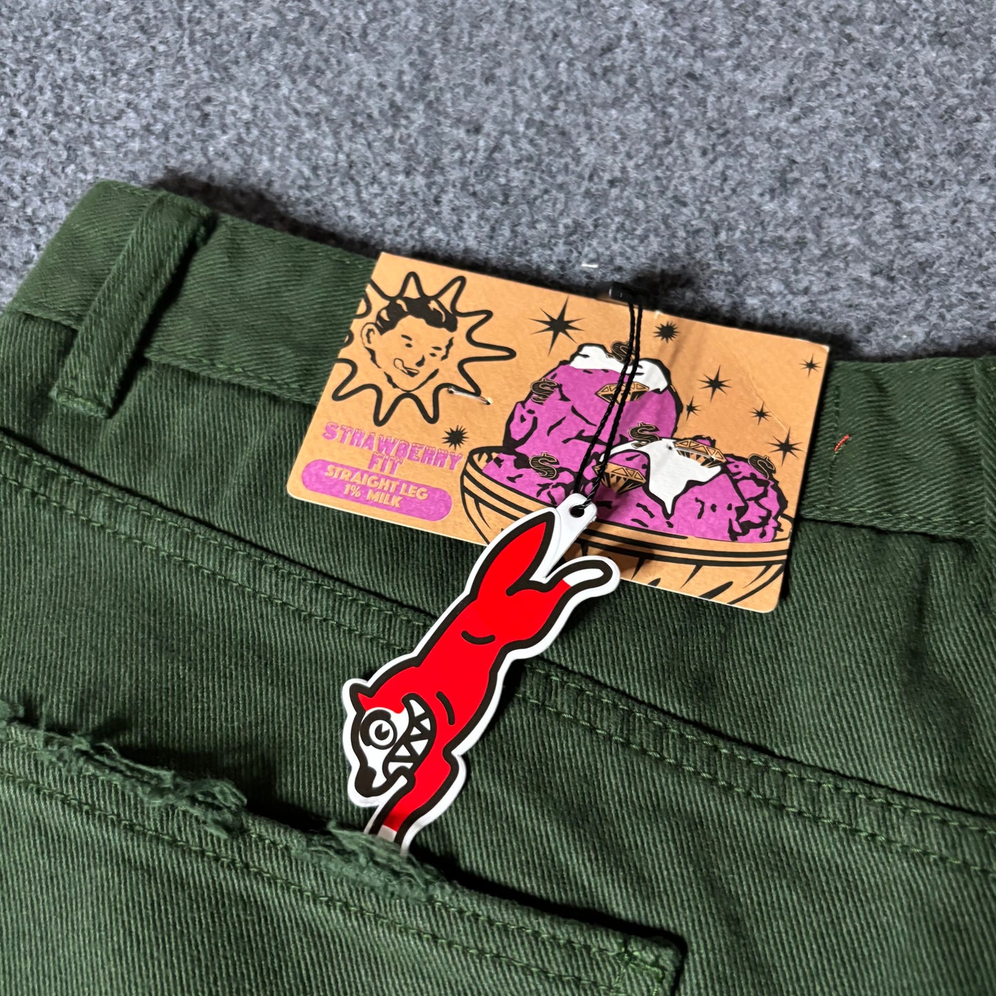Ice Cream running dog strawberry fit straight leg green