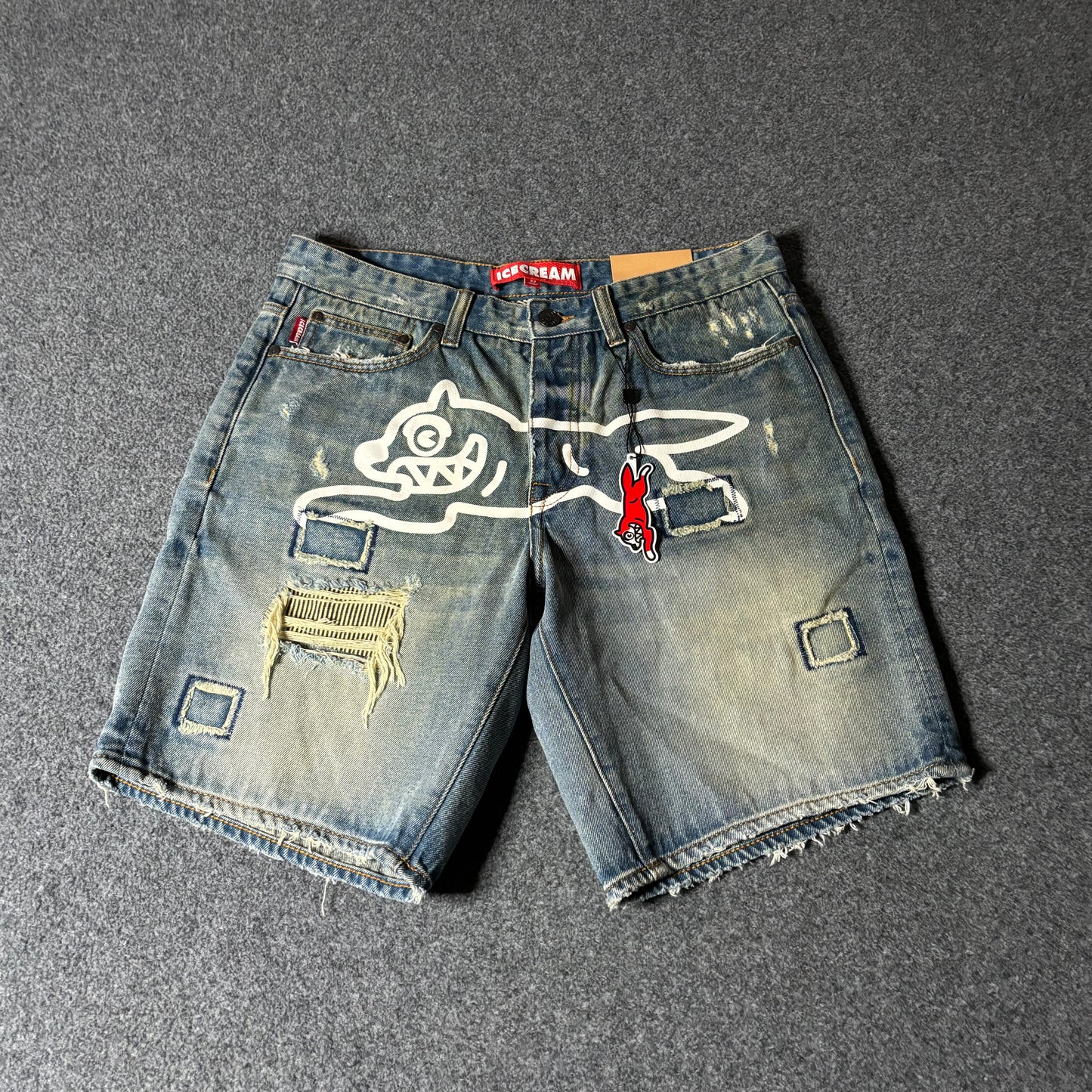 Ice Cream running dog strawberry fit straight leg denim short