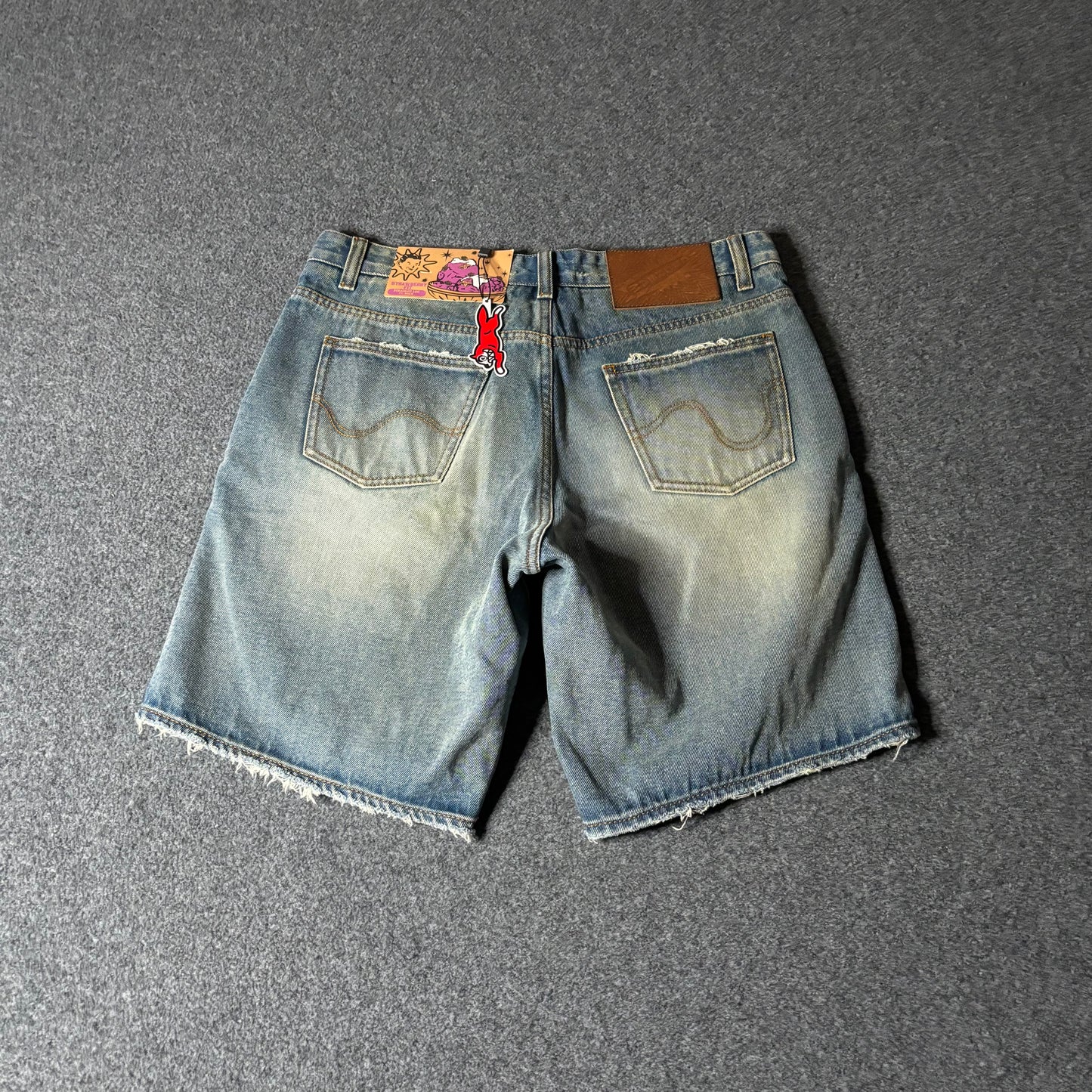 Ice Cream running dog strawberry fit straight leg denim short