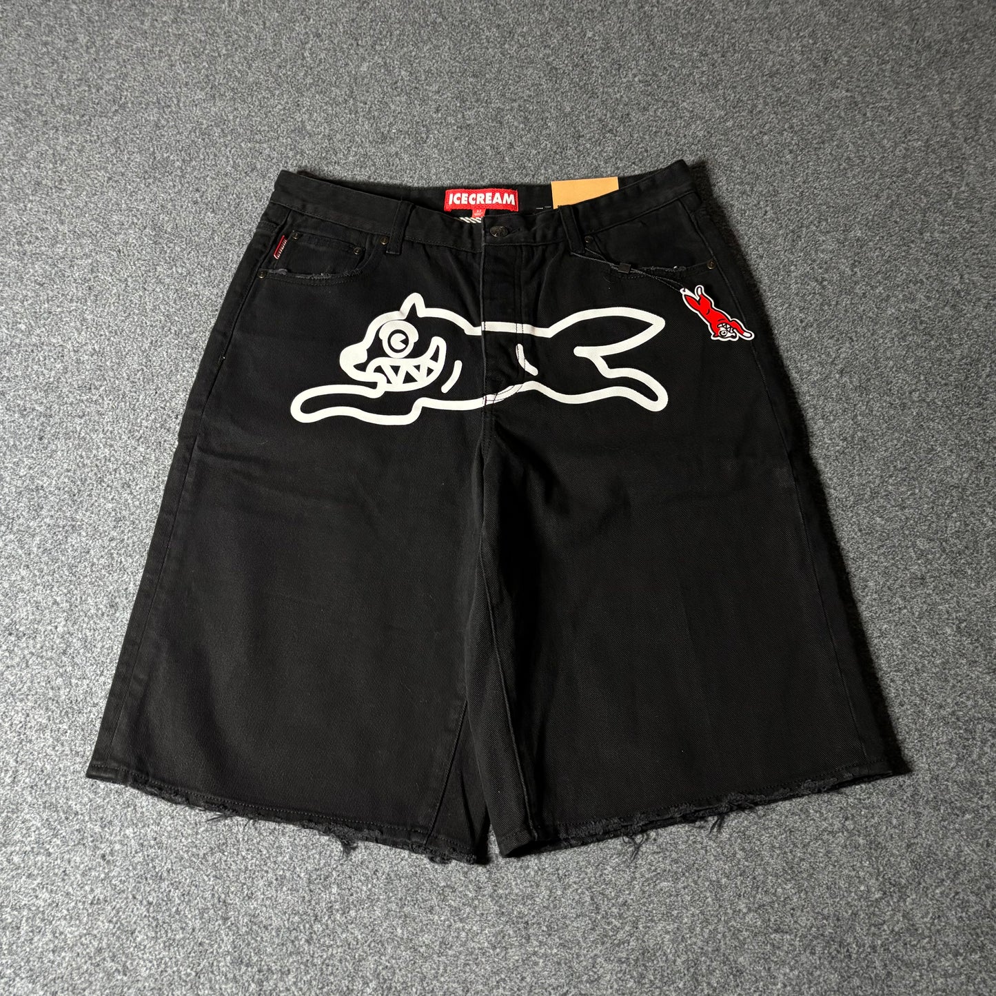 Ice Cream running dog strawberry fit straight leg black denim short