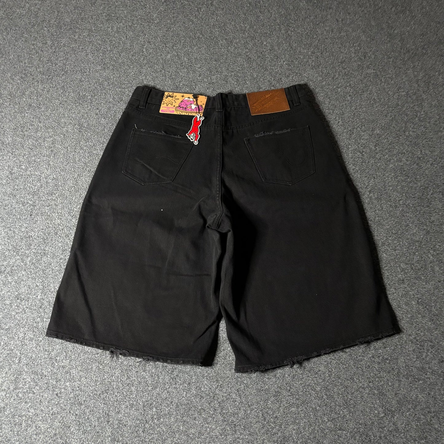 Ice Cream running dog strawberry fit straight leg black denim short