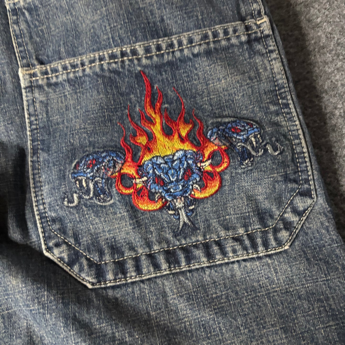 Jnco cobra woman jeans