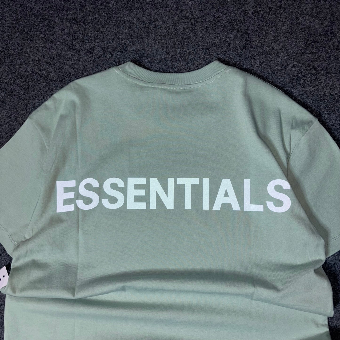 Essentials reflective back logo tee