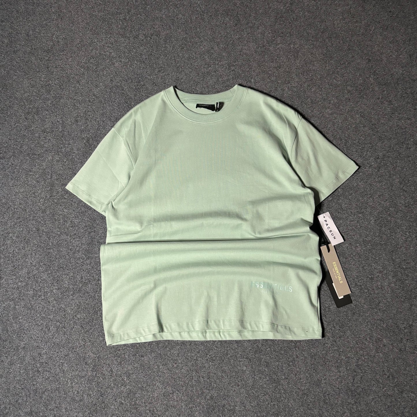 Essentials reflective back logo tee