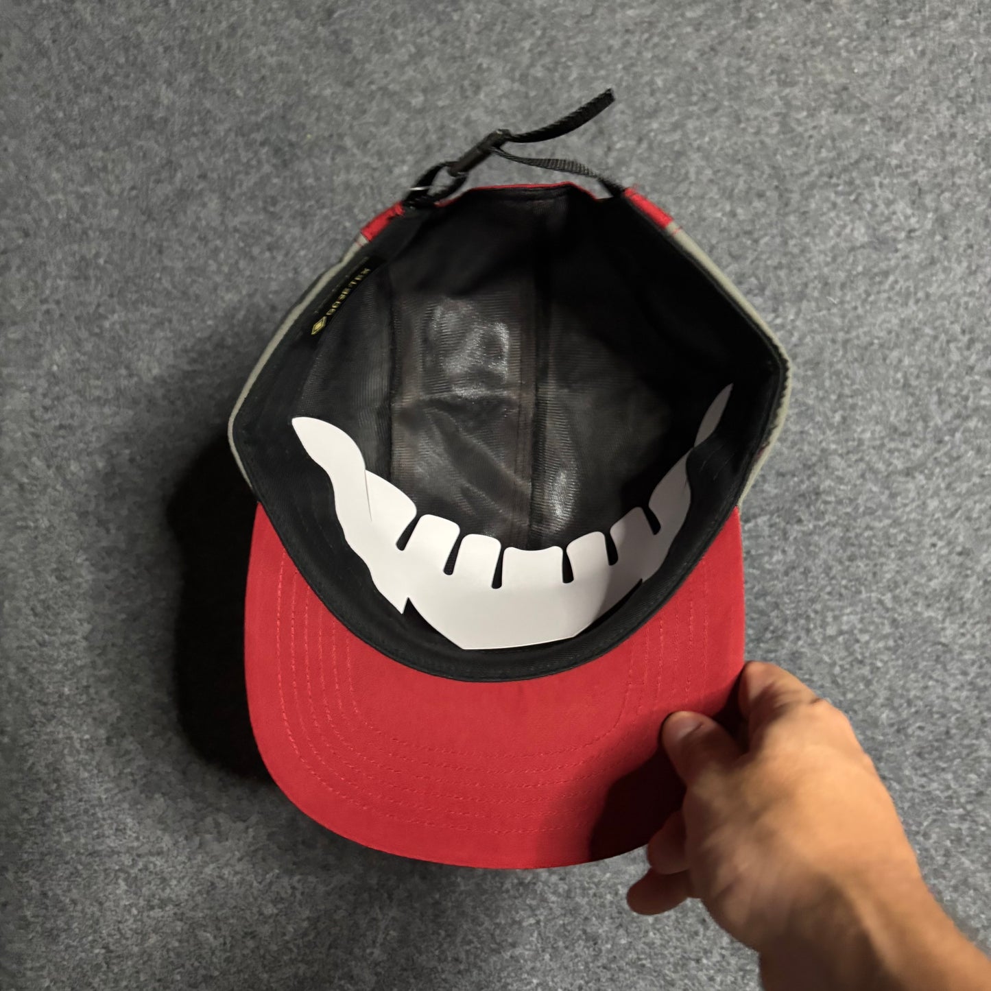 Supreme goretex camp cap red