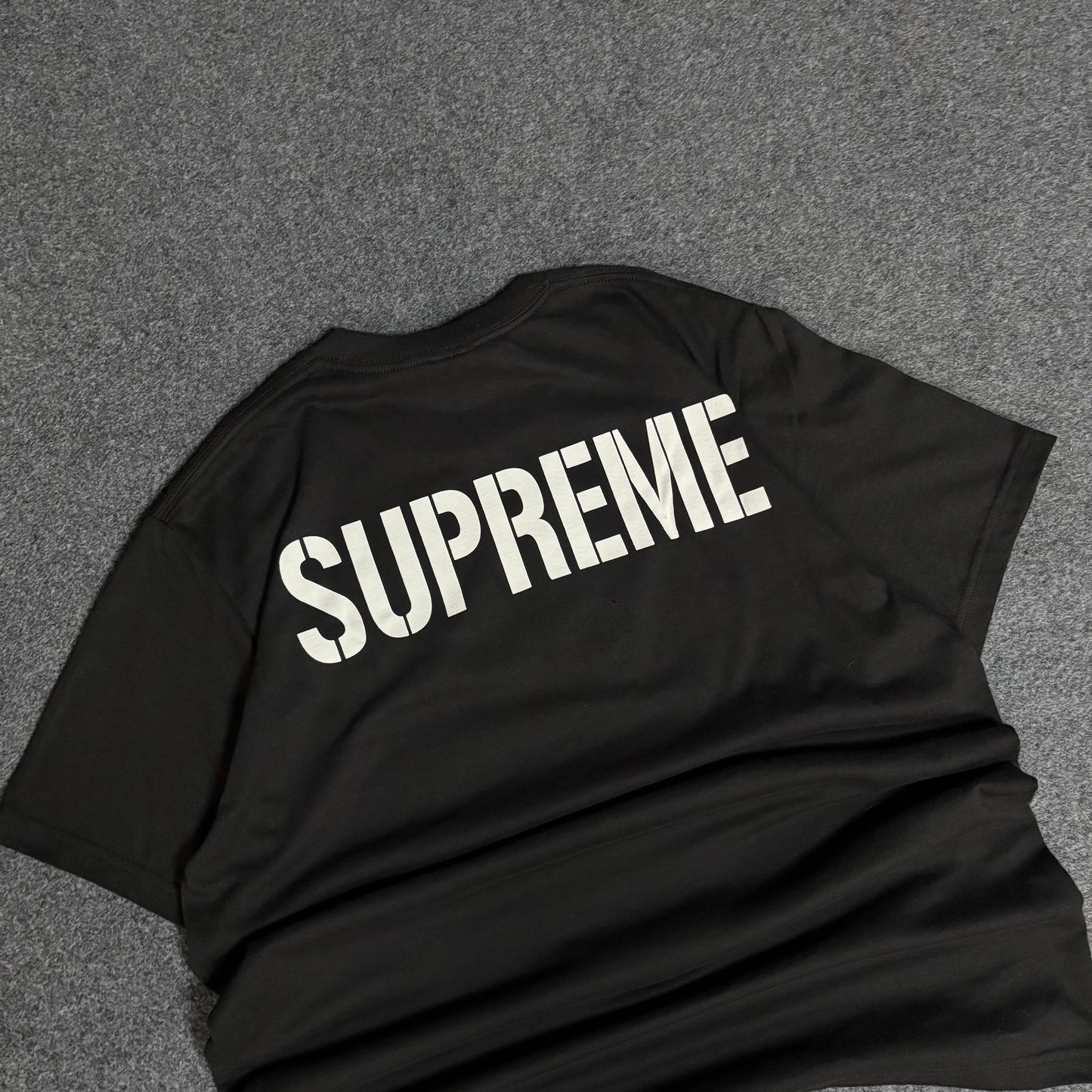Supreme world famous tee black