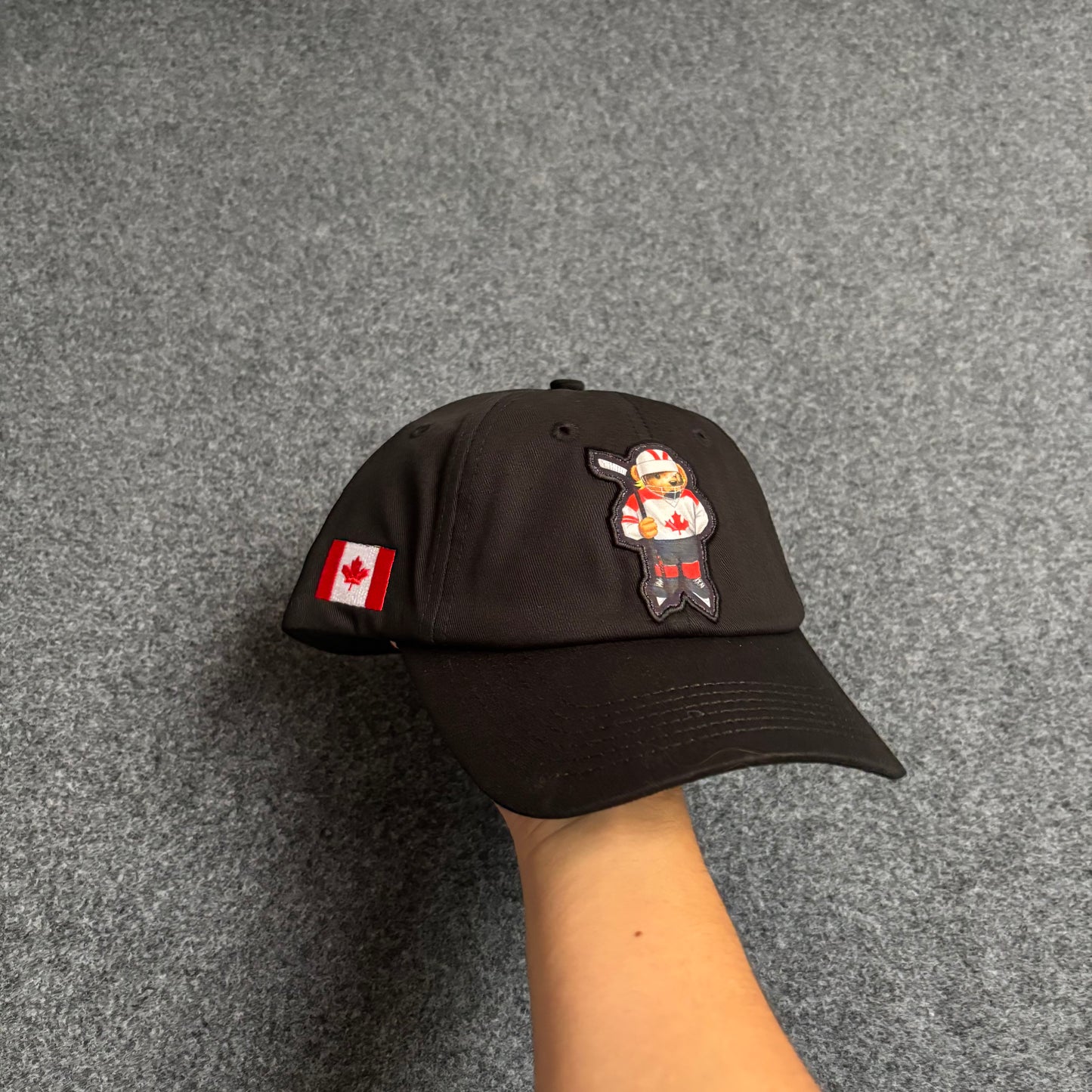 Market studios bear canada hat