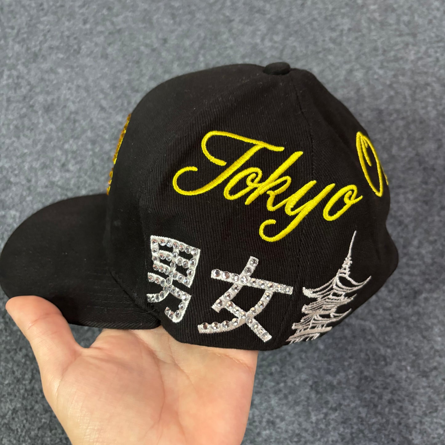 Homme Femme Tokyo pearlized hat