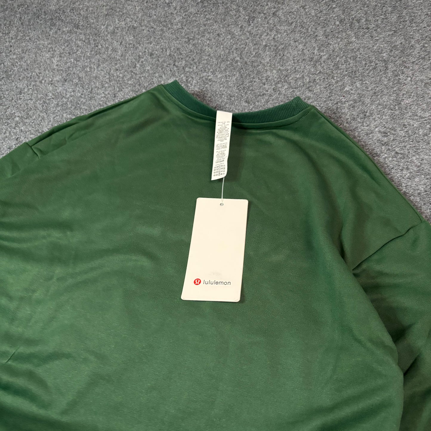 Lululemon logo green crewneck