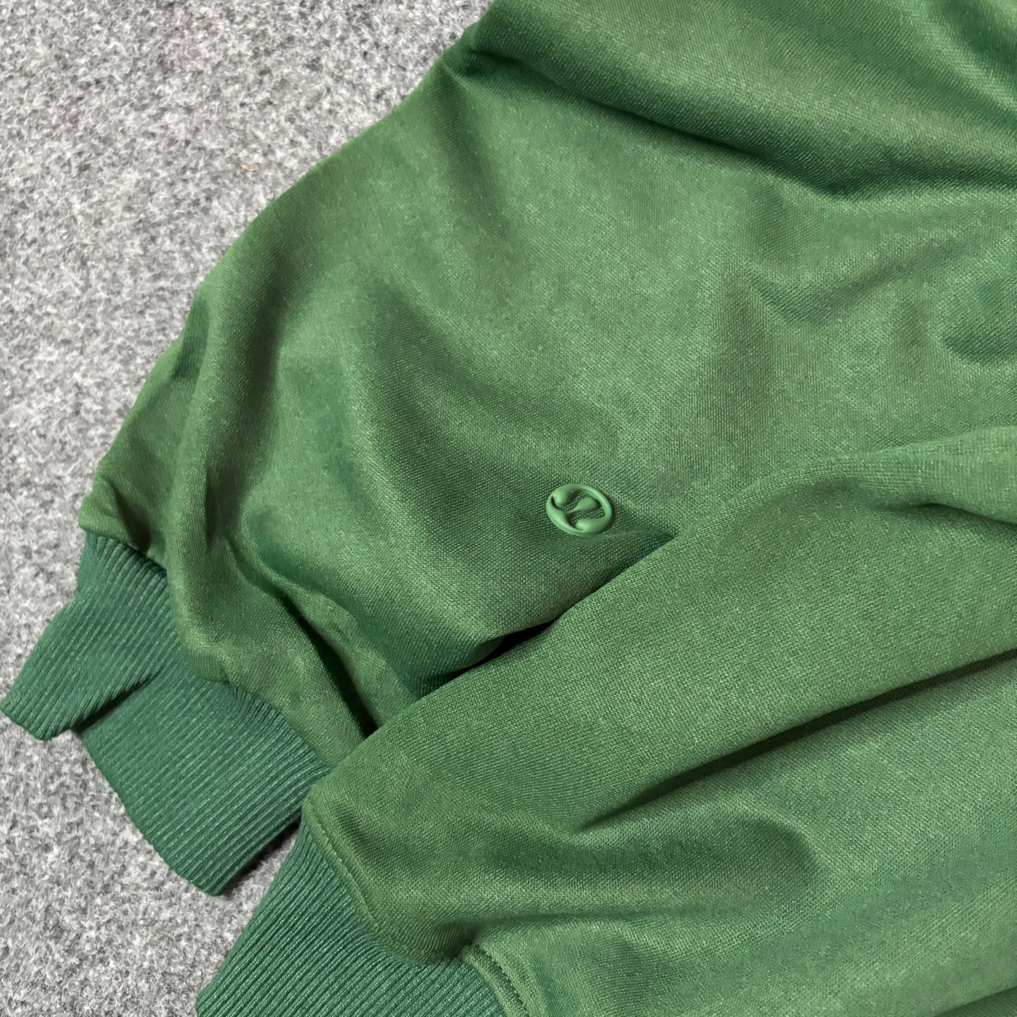 Lululemon logo green crewneck